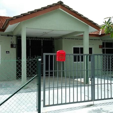 Homestay Mimie Gemas Bagian luar foto